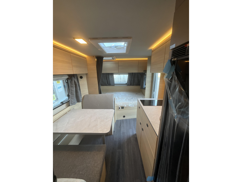 Weinsberg CaraLife 500 QDK STAPELBED-AIRCO  foto: 7