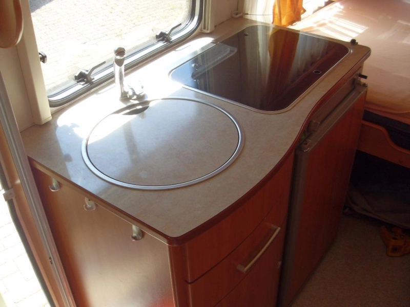 Eriba Triton 430 GT Touring met Mover  foto: 4
