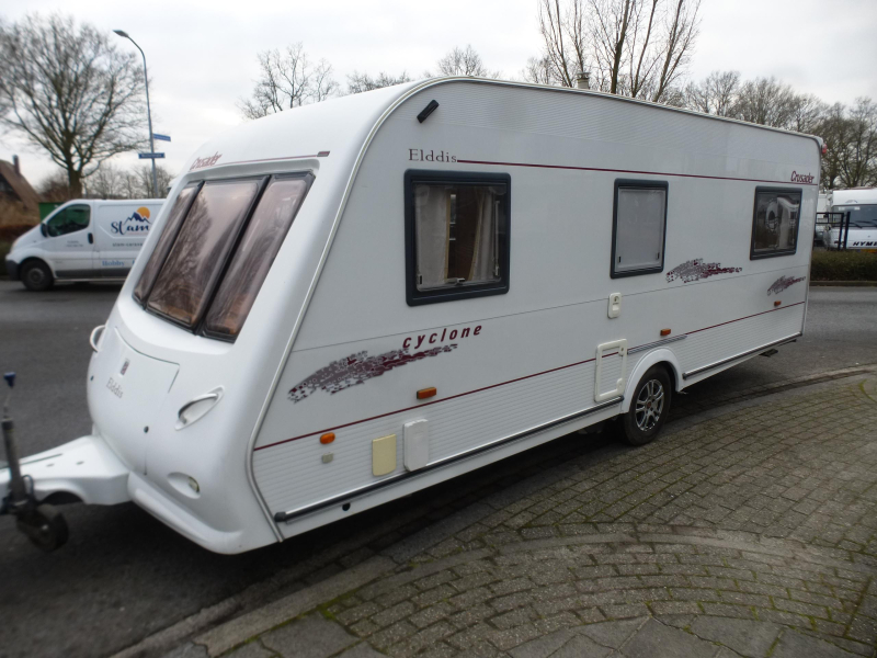 Elddis Crusader Solano 530 mover en voortent 