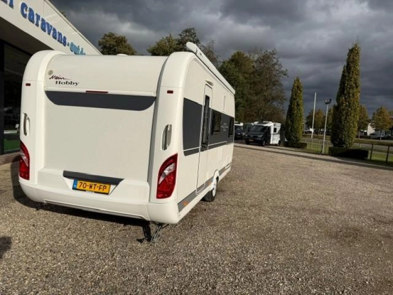 Hobby De Luxe 490 KMF stapelbed zeer compleet  foto: 7