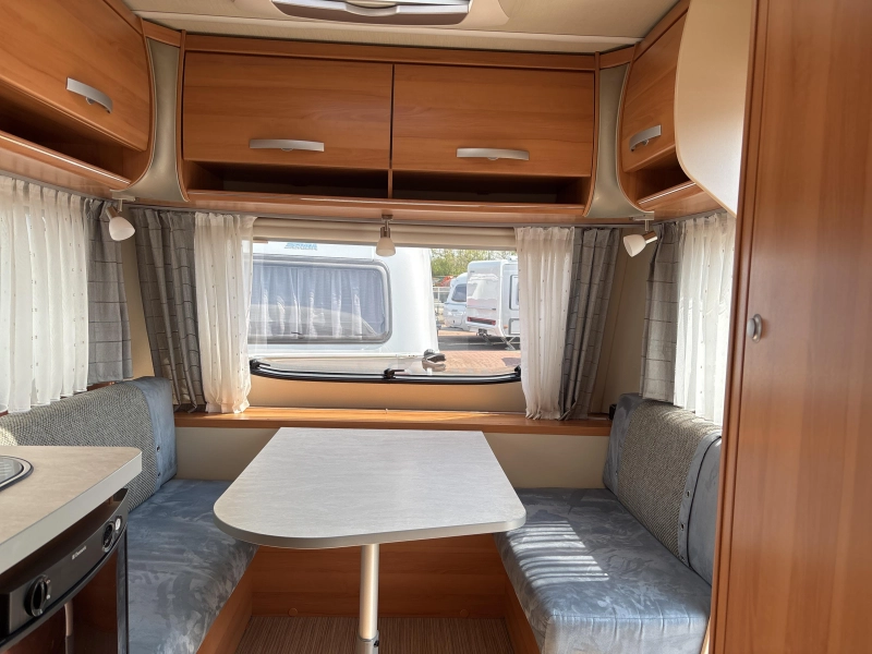 Eriba Nova Light 465 luifel mover hordeur  foto: 1