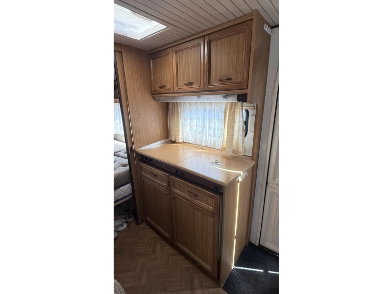 Hobby De Luxe 495 treinzit rondzit toilet  foto: 6