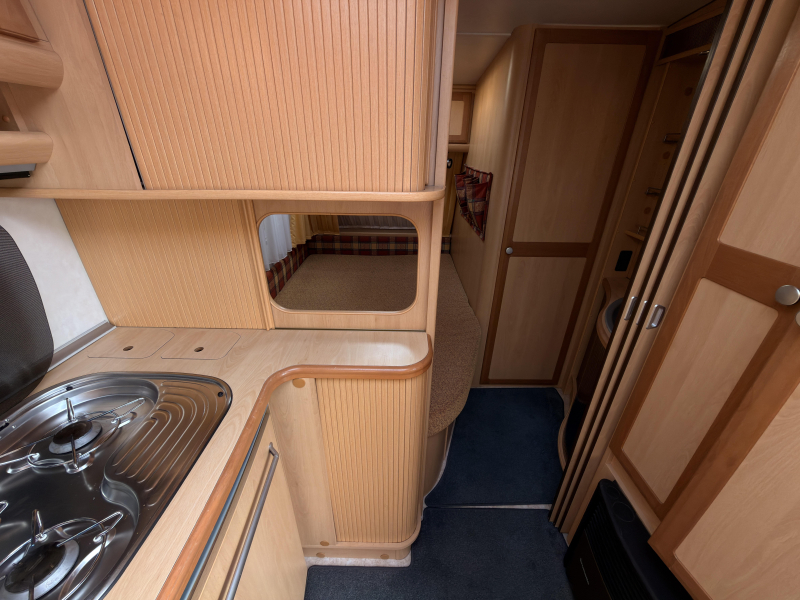 TEC Travel King 490 K Voortent+reservewiel  foto: 6