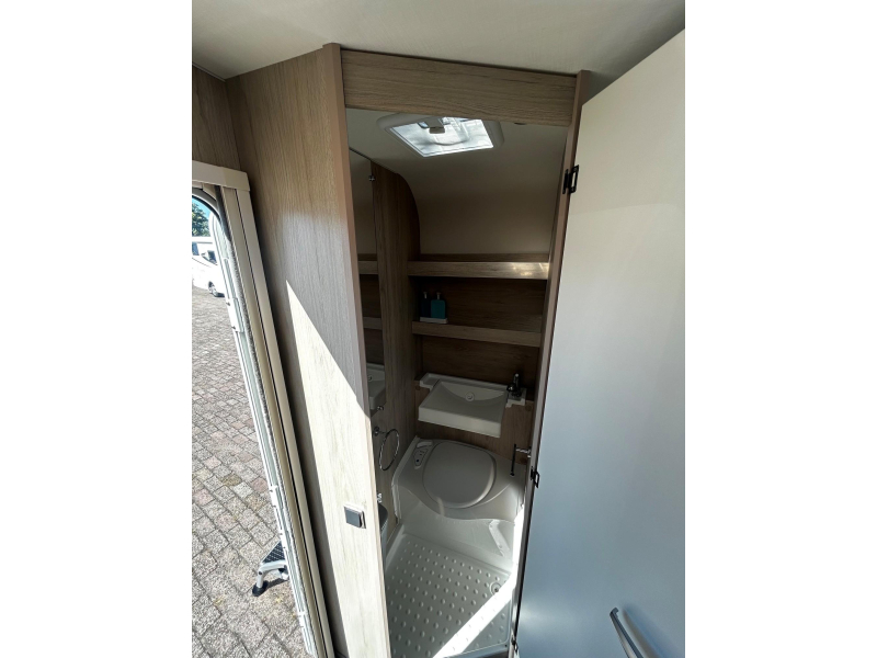 Caravelair Alba 390 Mover, Voortent & luifel  foto: 13