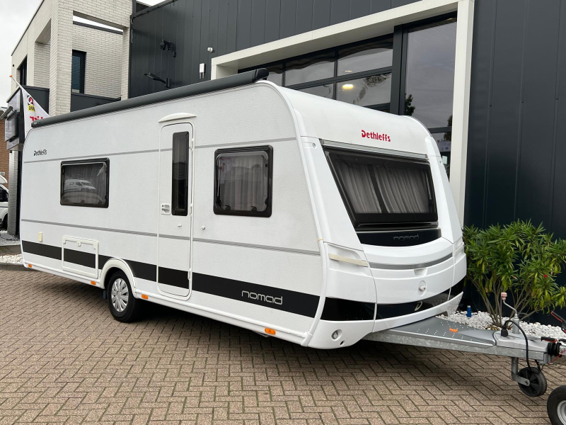 Dethleffs Nomad 520 RET Lengtebedden,Mover, Airco  foto: 22