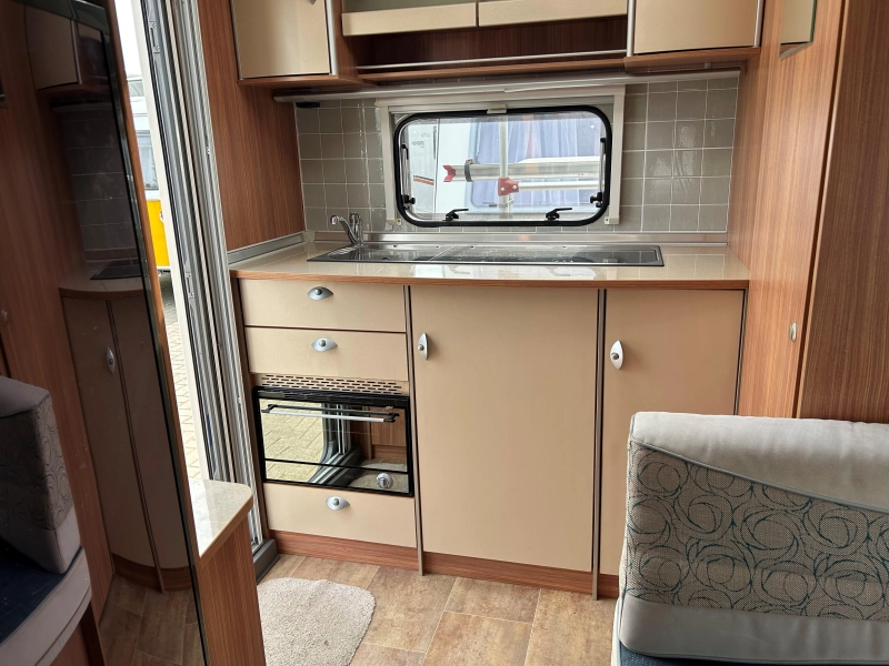 Bürstner Averso Fifty 420 TS 