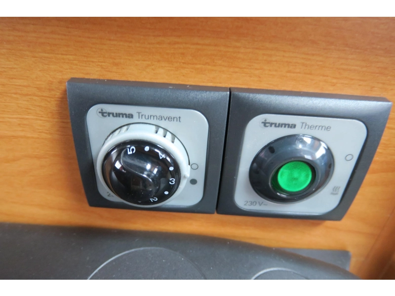 Dethleffs Tourist Light 450 DB VOORTENT+FIETSENDRAGER  foto: 12