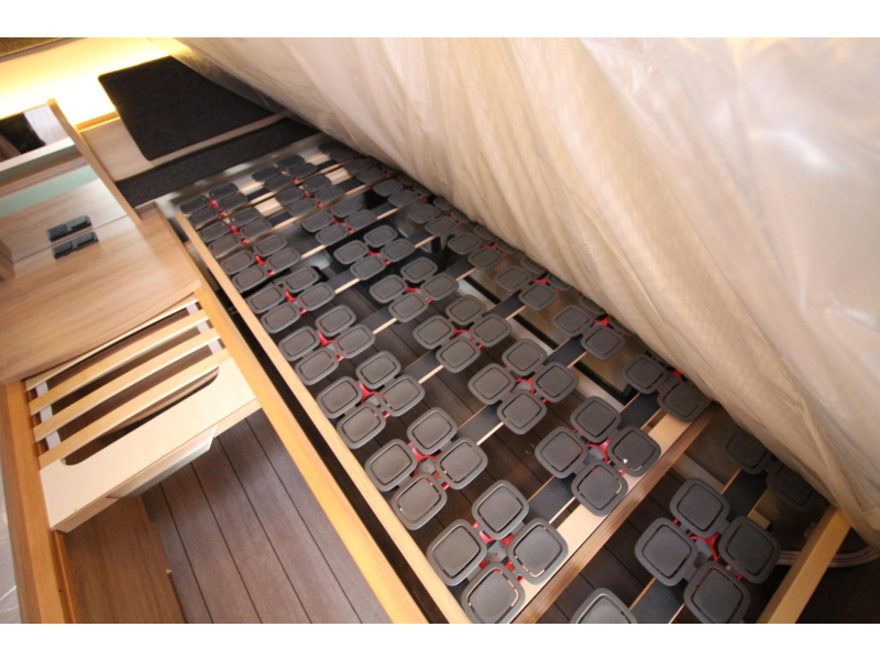 Knaus Sudwind Black Selection 460 EU AIRCO ACTIE  foto: 18