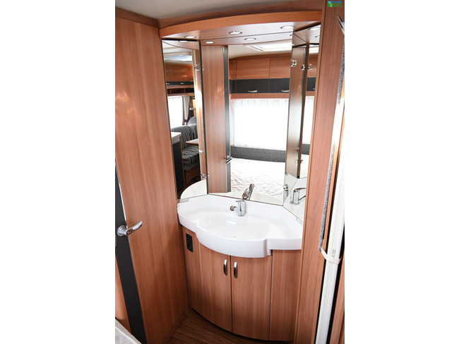 Hobby De Luxe 460UFe foto: 19