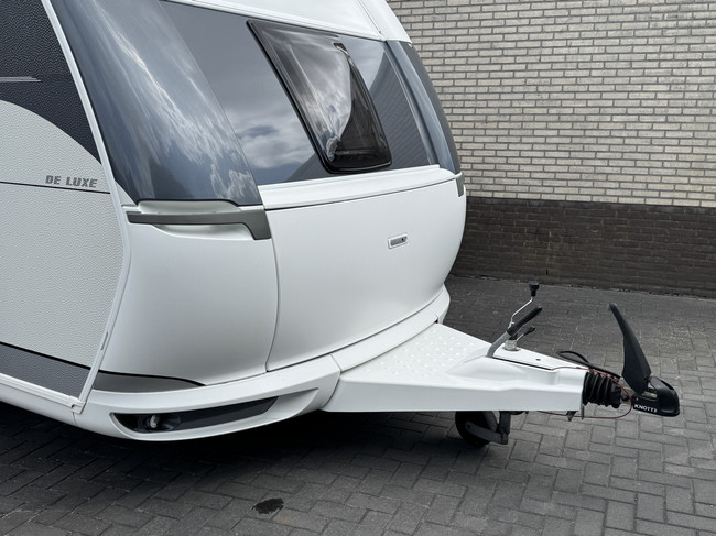 Hobby De Luxe 545 KMF met STAPELBED EN GARAGE **6 Slaapplaatsen/Truma Mover/1e eigenaar/Truma/Lichtmetalen velgen/Zeer nette caravan** foto: 7