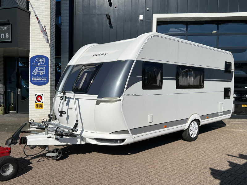 Hobby De Luxe 490 KMF voortent stapelbed fiets  foto: 5