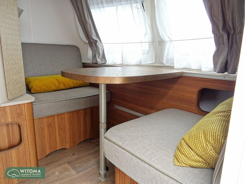 Eriba Touring 542 airco mover thule e.t.c.  foto: 4