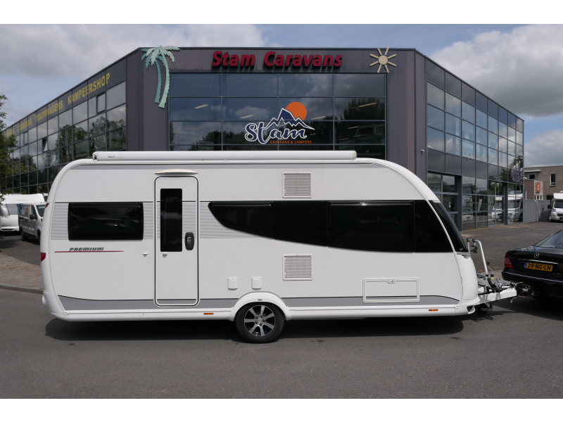 Hobby Premium 495 UL enk. bed, luifel en airco  hoofdfoto: 1