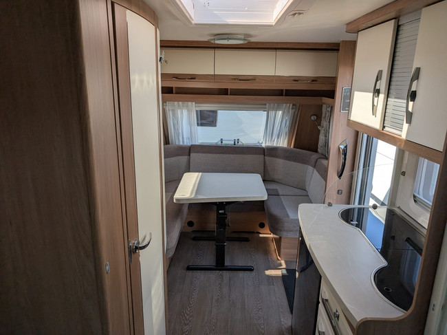 Hobby De Luxe 460 LU foto: 8