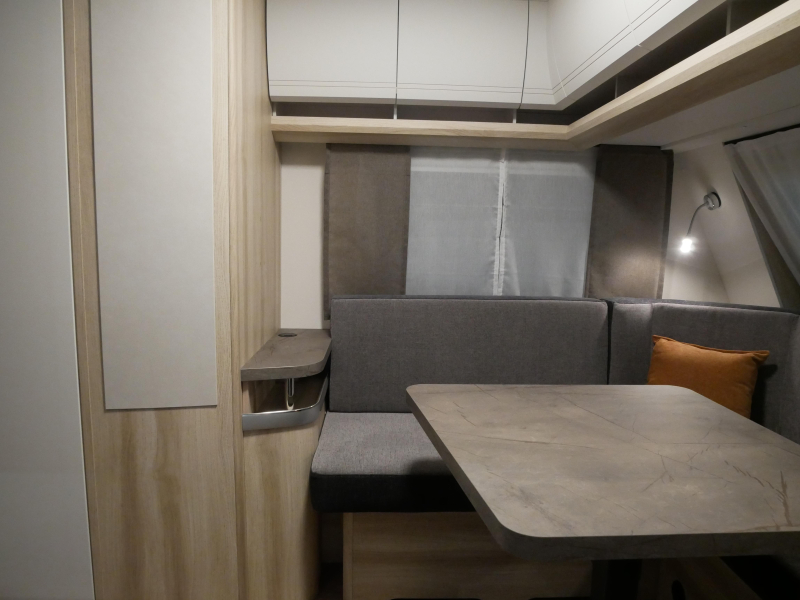 Hobby De Luxe 460 LU model 2027  foto: 3