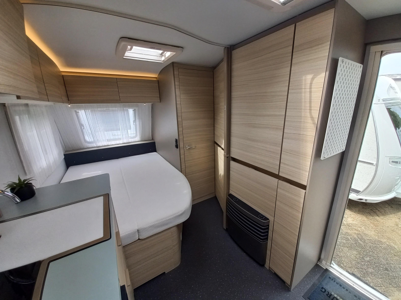 Adria Altea 472 PU mover-GFK-voortent-etc  foto: 16