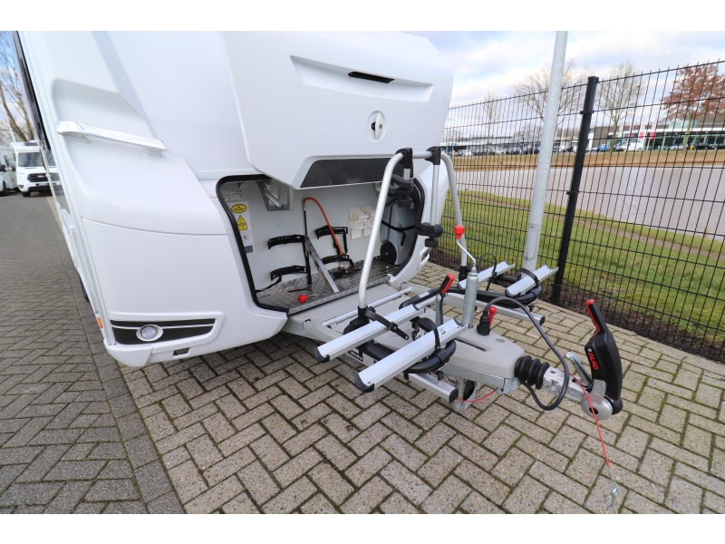 Dethleffs Aero 410 QS Dwarsbed / mover / luifel 