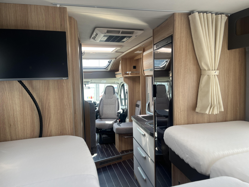 Knaus Sky TI 650 MEG Platinum Selection - Dakairco - Zonnepaneel  foto: 15