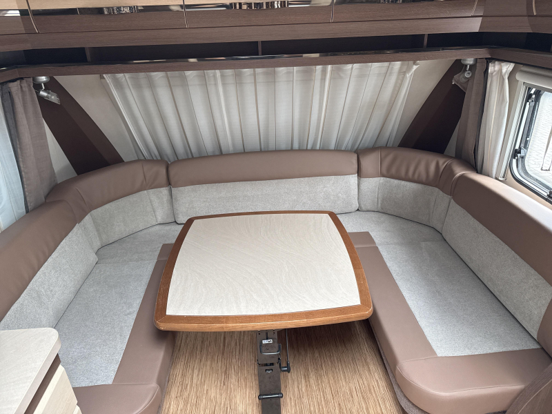 Hobby Prestige 560 WLU Mover/Fietsdrager/Airco 