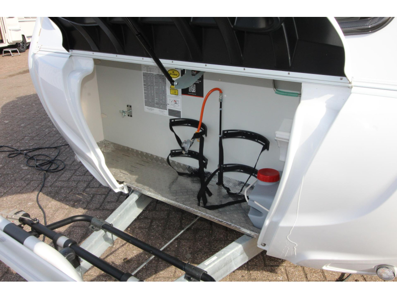 Bürstner Premio Life 480 TL Mover Thule 6300 Fietsenr  foto: 19
