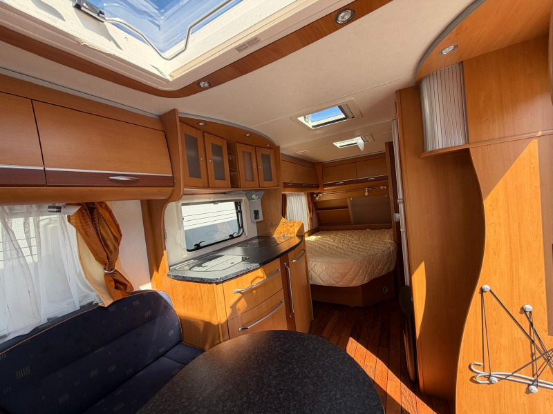 Dethleffs Beduin Emotion 485 DB Met Luifel en Isabella VT  foto: 12