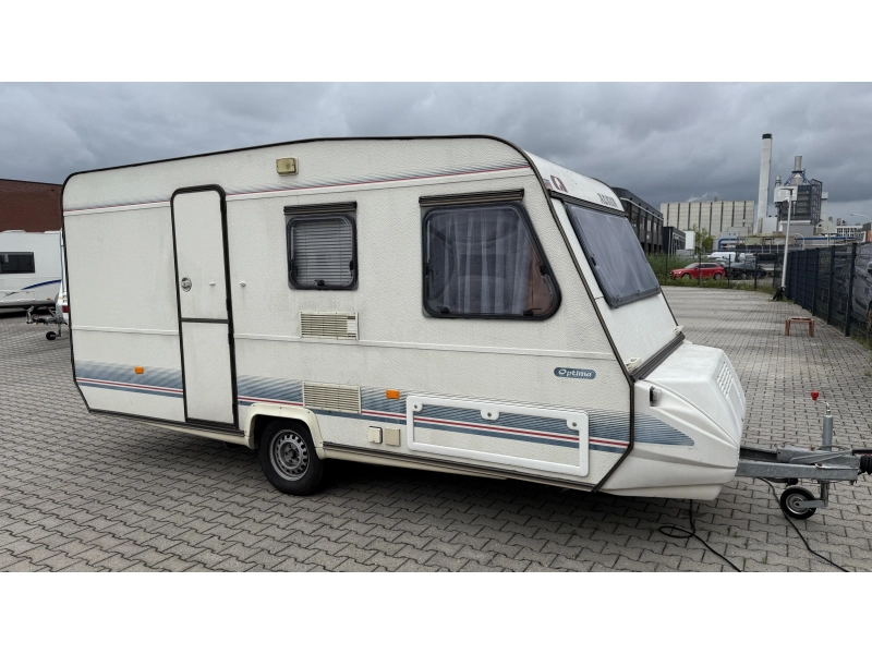 Adria Optima 425 TK vast bed zit toiletruimte  foto: 0