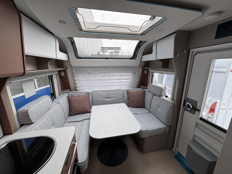 Bürstner Averso Harmony Line 465 TS incl Mover  foto: 8