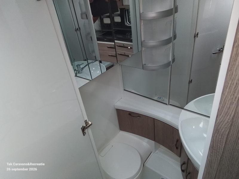 Hobby Prestige 560 UL Aparte bedden+rondzit  foto: 7