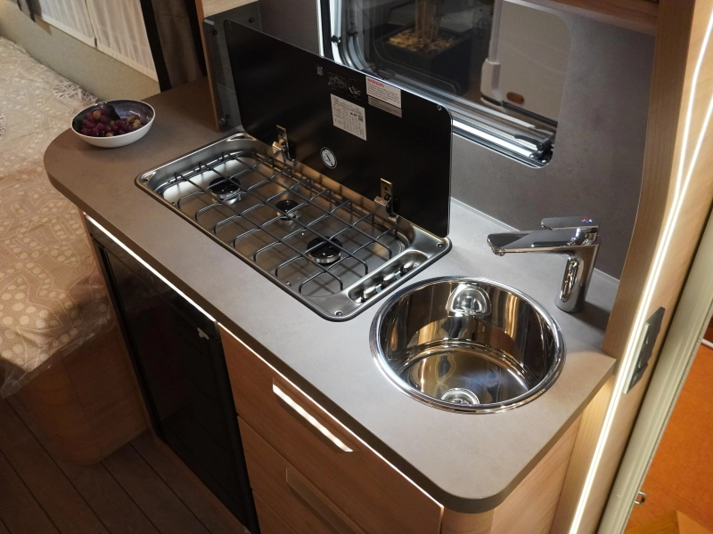 Knaus Sudwind Black Selection 500 EU !! BED VAN 217CM LANG !!!  foto: 19