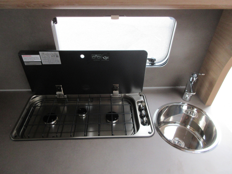 Knaus Sudwind Black Selection 420 QD COMPACT EN GROTE KEUKEN !  foto: 9