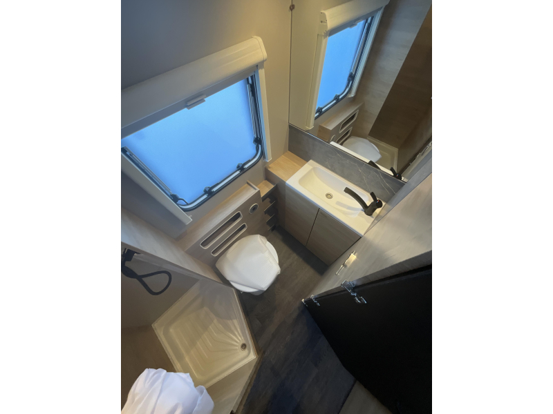 Weinsberg CaraOne 550 QDK STAPELBED-DOUCHE-RUIM  foto: 12