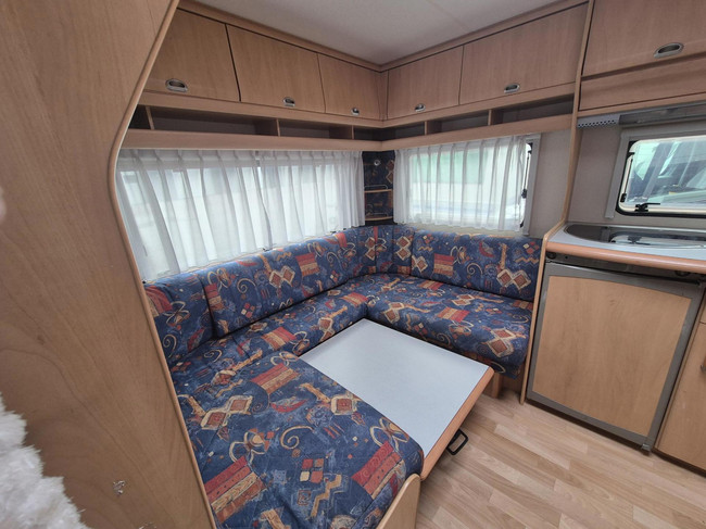 Hobby 460 UFE Mover, Voortent + Nw. Etui luifel foto: 8