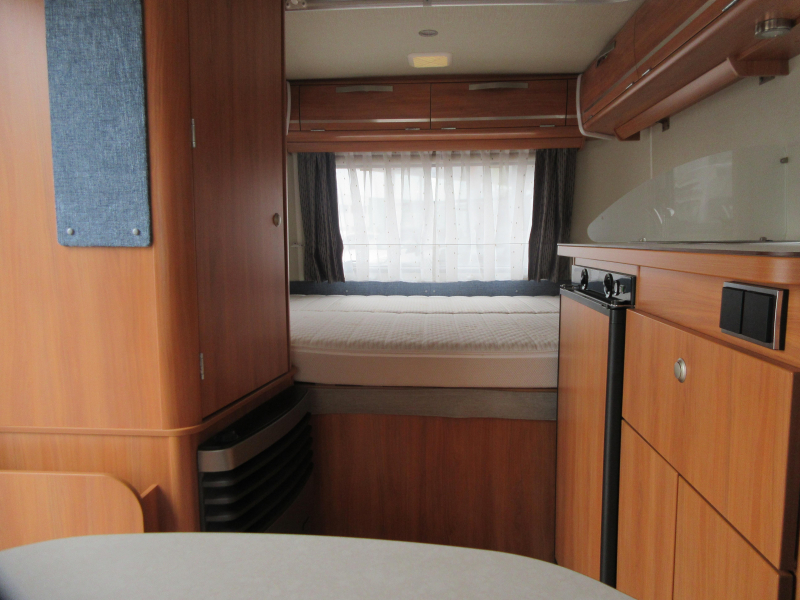 Eriba Touring 310 ZEER COMPACT, MET HEFDAK  foto: 3
