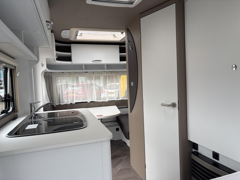 Dethleffs C'Go 415 QL NIEUWSTAAT EN NIEUWE TENT 