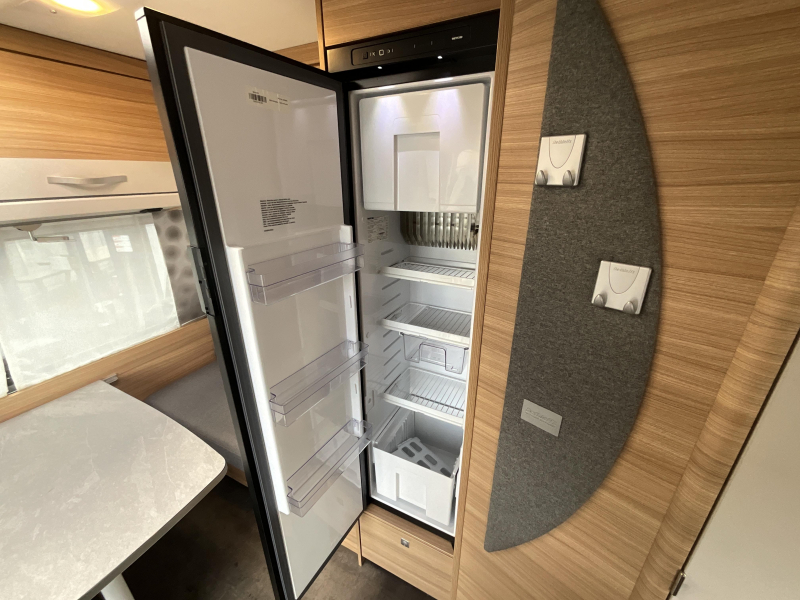 Dethleffs Camper Avantgarde 460 EL ENKELE BED.-MOVER-LUIFEL  foto: 6
