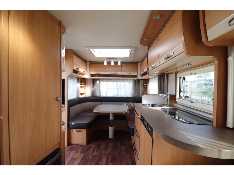 Knaus Sudwind Silver Selection 450 FU Mover Vloerverwarming  foto: 17