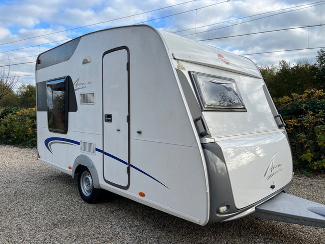 Bürstner Averso 410 Ts Plus Hefbed , zeer nette staat! 2014