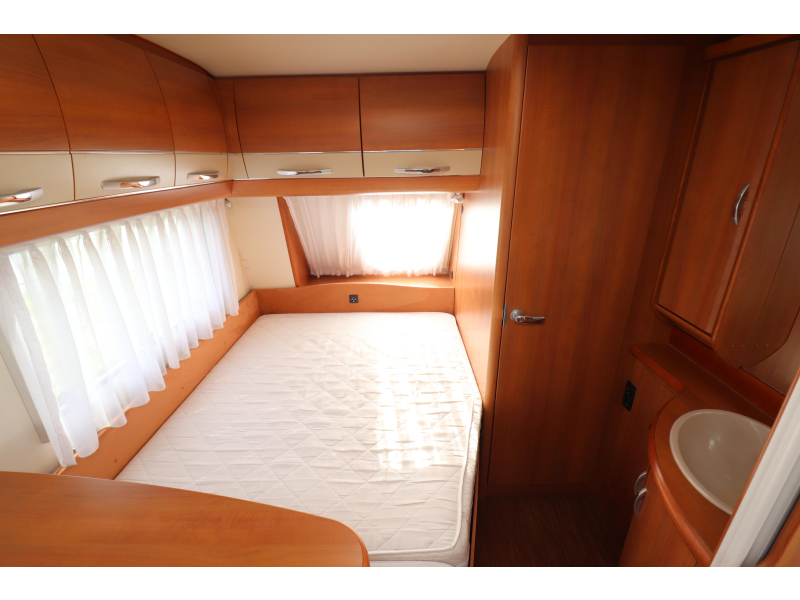 Hobby Excellent 410 SFE Mover/ Luifel/ Voortent  foto: 11