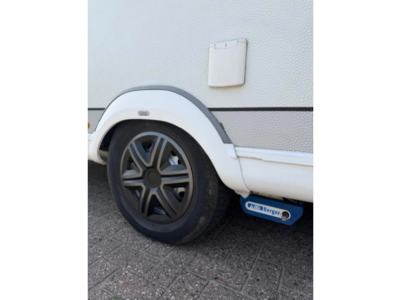 Hobby Excellent 495 UFE Incl. Mover Luifel  foto: 10