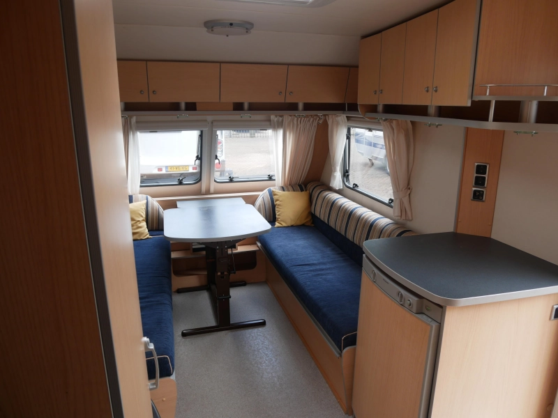 Kip Grey Line Special 44 TCB Incl. mover en voortent 