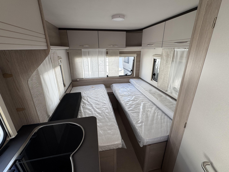 Bürstner Premio Life 480 TL Mover en Thule luifel  foto: 14