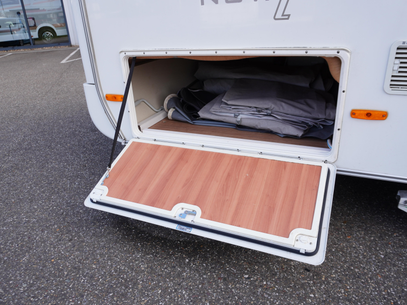 Eriba Nova Light 425 MET MOVER EN VOORTENT  foto: 12