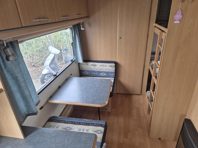 Adria ALTEA 502DT 3 pers. triple stapelbed & voortent 1e eig foto: 10