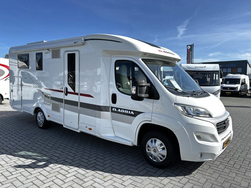 Adria Coral S 690 SC Queensbed/Euro5/2015/7.3m  foto: 1