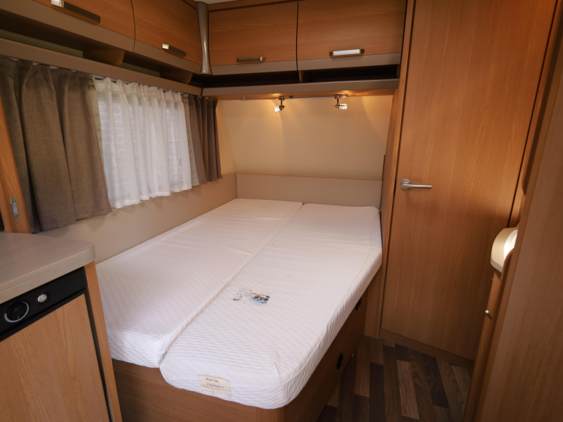 Knaus Sport 450 FU inclusief voortent  foto: 10