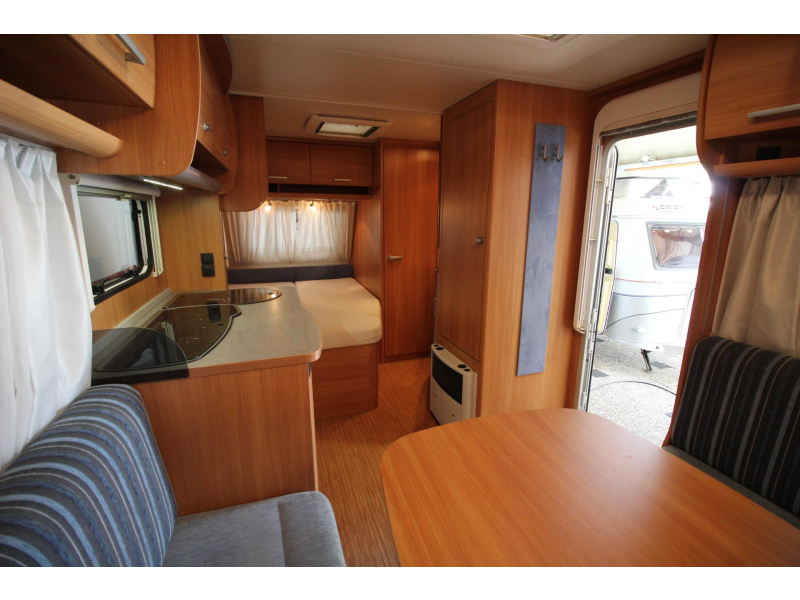 Knaus Sport 450 FU Rondzit, Voortent,  foto: 11