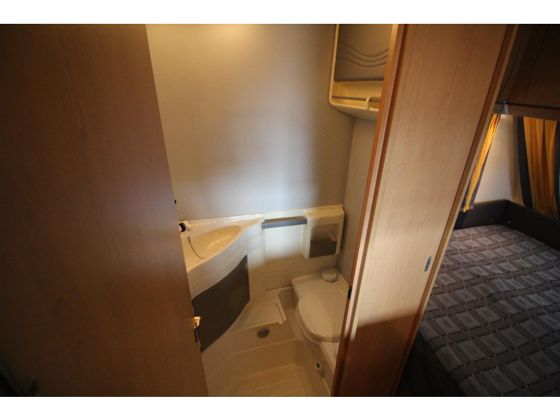 Knaus Sudwind Gold Edition 420 QD Mover,Fietsenrek  foto: 15