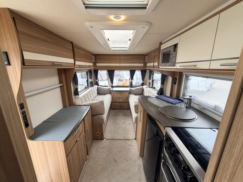 Elddis Crusader Solano 462 Mover voortent. Enkel bed  foto: 14