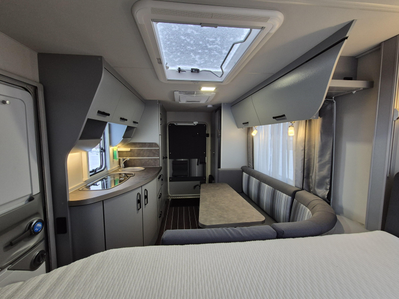 Knaus Sport en Fun 480 QL mover, airco, luchttent  foto: 13