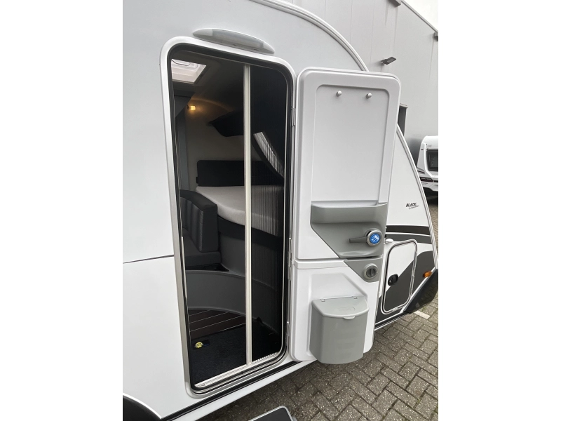 Knaus Sport en Fun 480 QL VOORTENT-UNIEK 